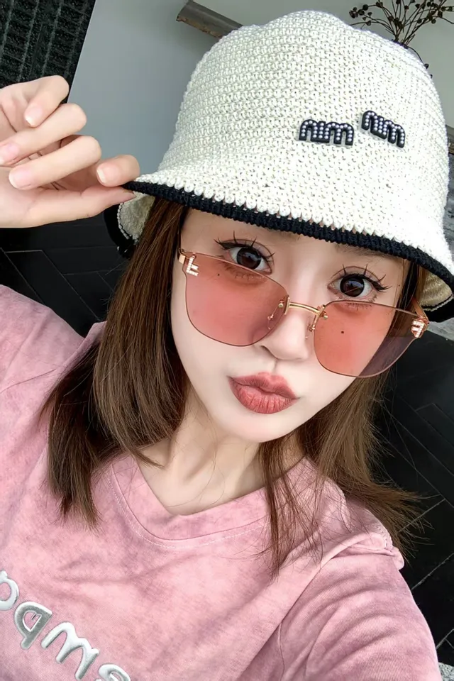Beige Noir Tissé Textura Crochet Perlé Logo Chapeau Bucket 8