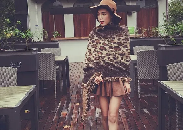 Beige Brown Knitted Leopard Print Scarve 4