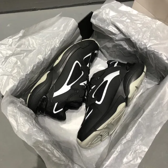 Black and Gray Layered Upper Lifestyle Sneakers 2