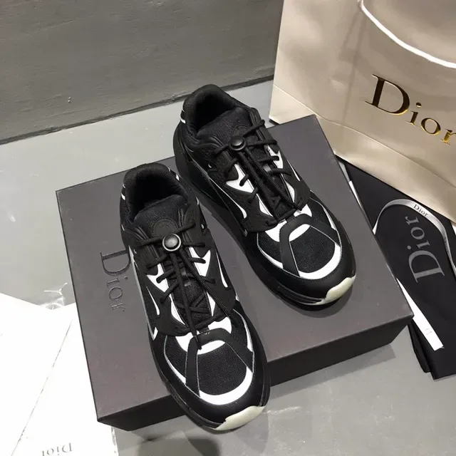 Black and Gray Layered Upper Lifestyle Sneakers 4
