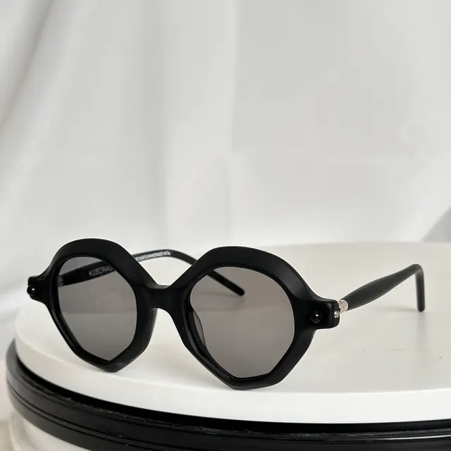 Black and Tortoiseshell Acetate Two-Tone Temple Sunglasses 4