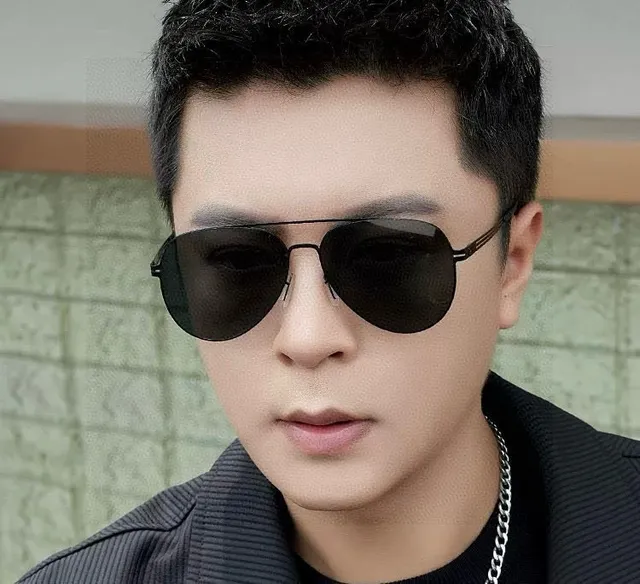 Black Aviator-Style Gradient Lens Sunglasses 9