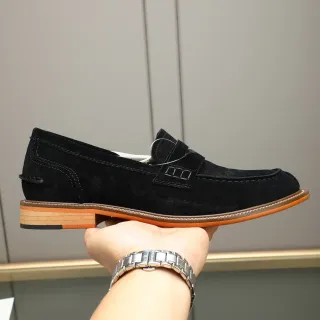 黑色棕色麂皮 Moc-Toe 缝线乐福鞋