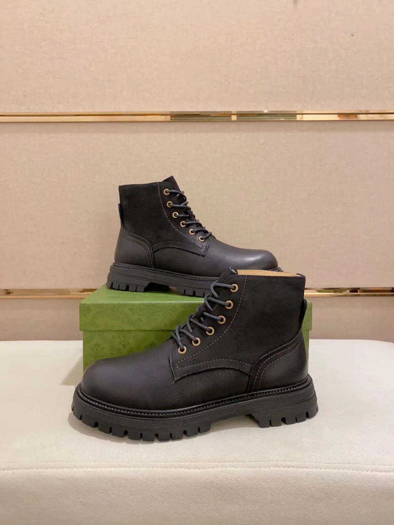 Black Gold Botas de tobillo con ojales de cuero superior 4