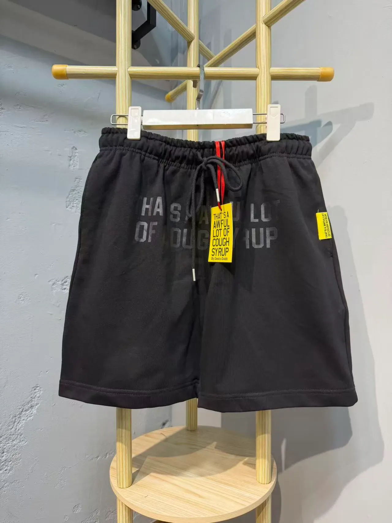 Black Graphic Print Elastic Waist Shorts 10