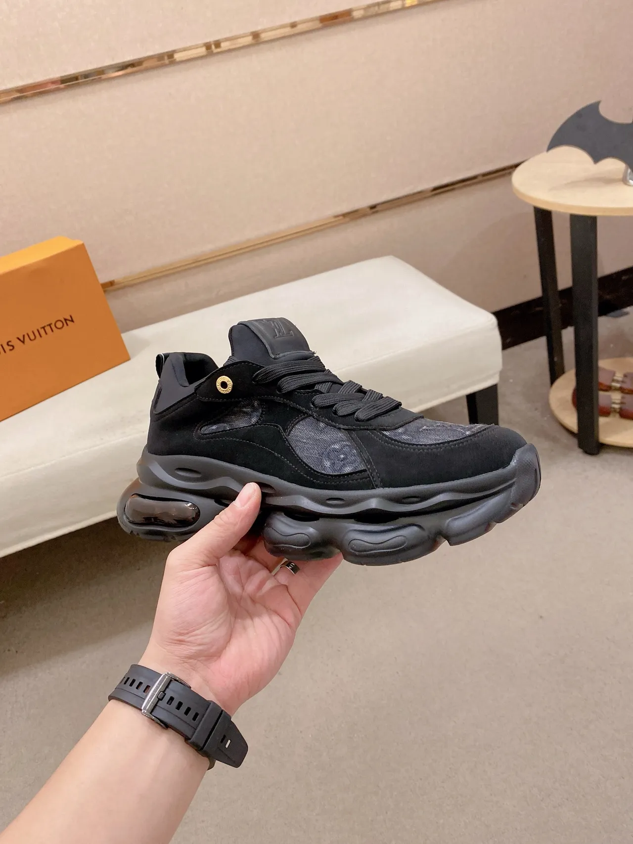 Black Gray Oversized Sculpted Sole Mixed-Material Upper Chunky Sneakers 5