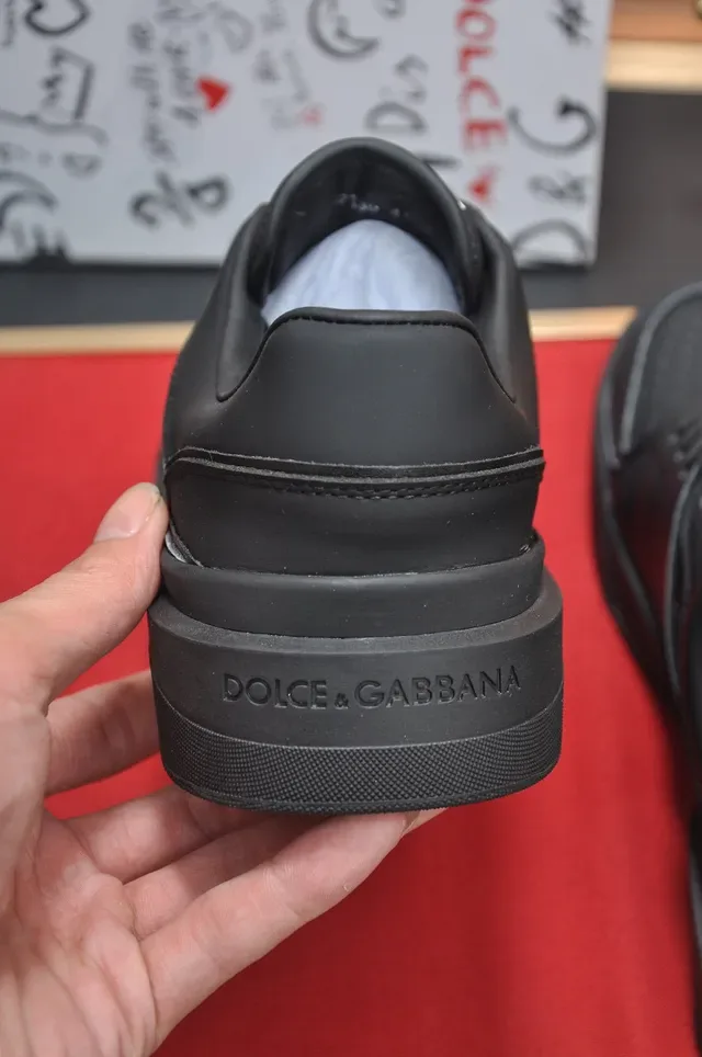 Black Platform Sole Lifestyle Sneaker 2