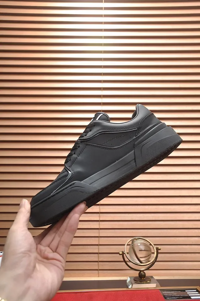 Black Platform Sole Lifestyle Sneaker 6