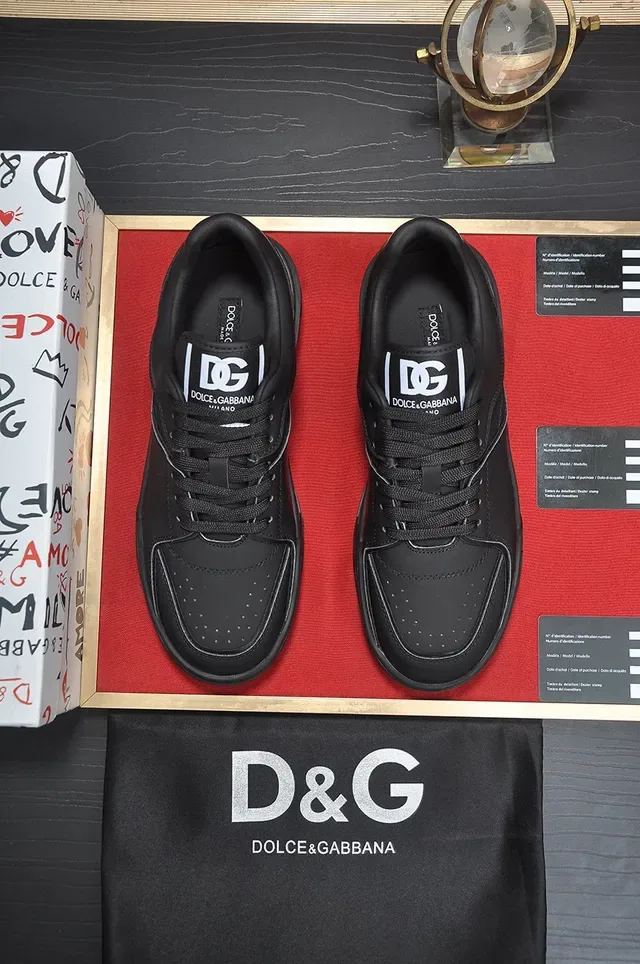Black Platform Sole Lifestyle Sneaker 9