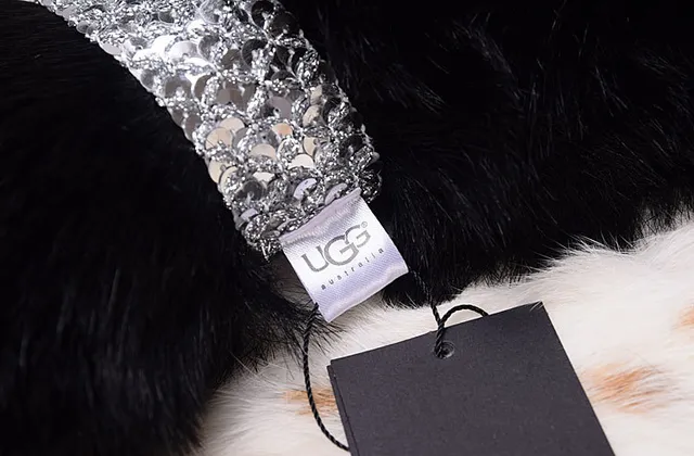 Black Plush Fur Looped Collar Style Scarve 8