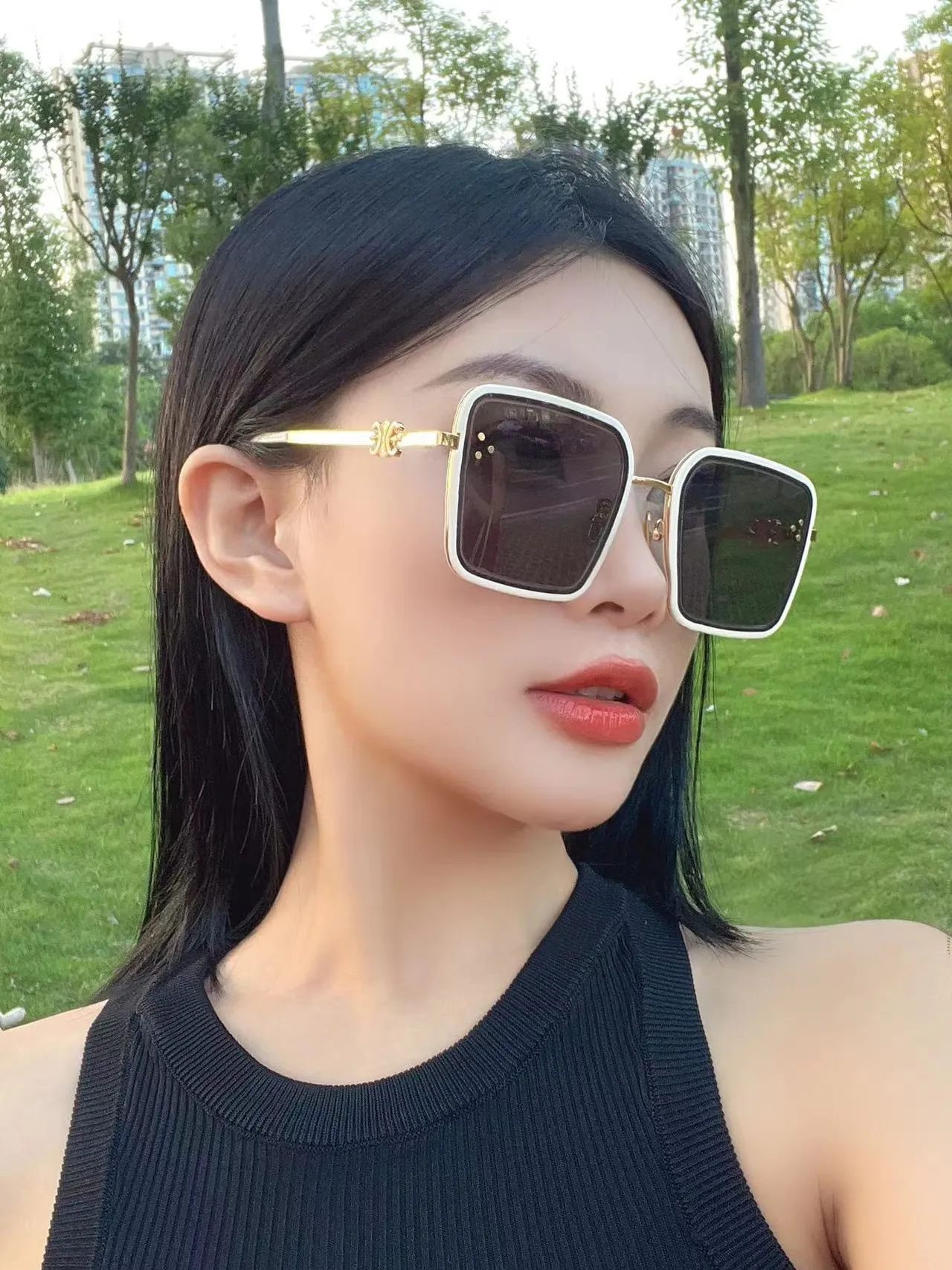 Gafas ópticas marco cuadrado oversized negro y plata frente grueso 3