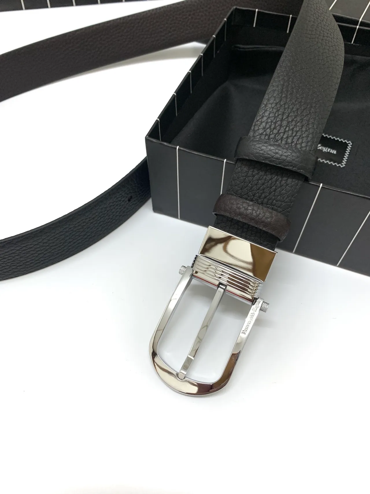 Black Silver Pebbled Reversible Buckle Leather Belt 5