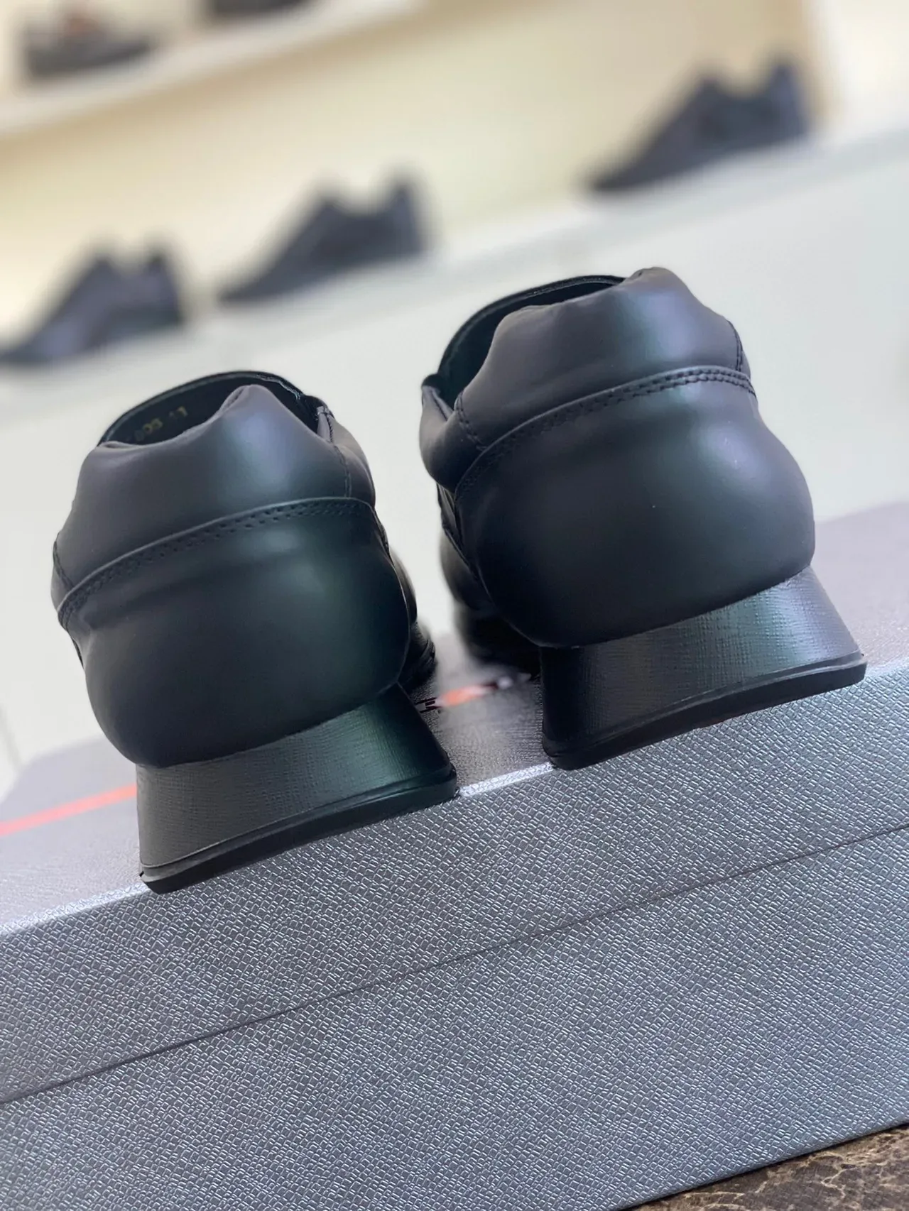 Black Slip-On Elastic-Side Casual Shoes 5