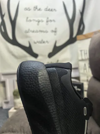 Black White Monochrome Mesh Upper Lifestyle Sneakers 3