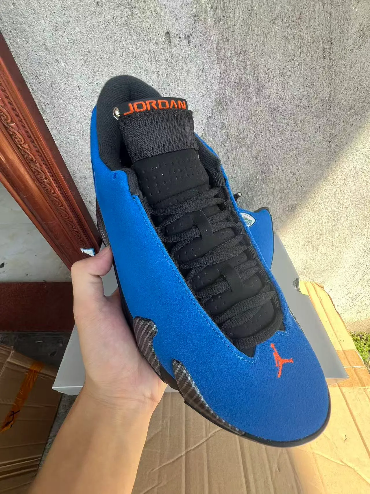 Blue and Black Laceless Split-Toe Carbon-Fiber Midsole Sneaker 2