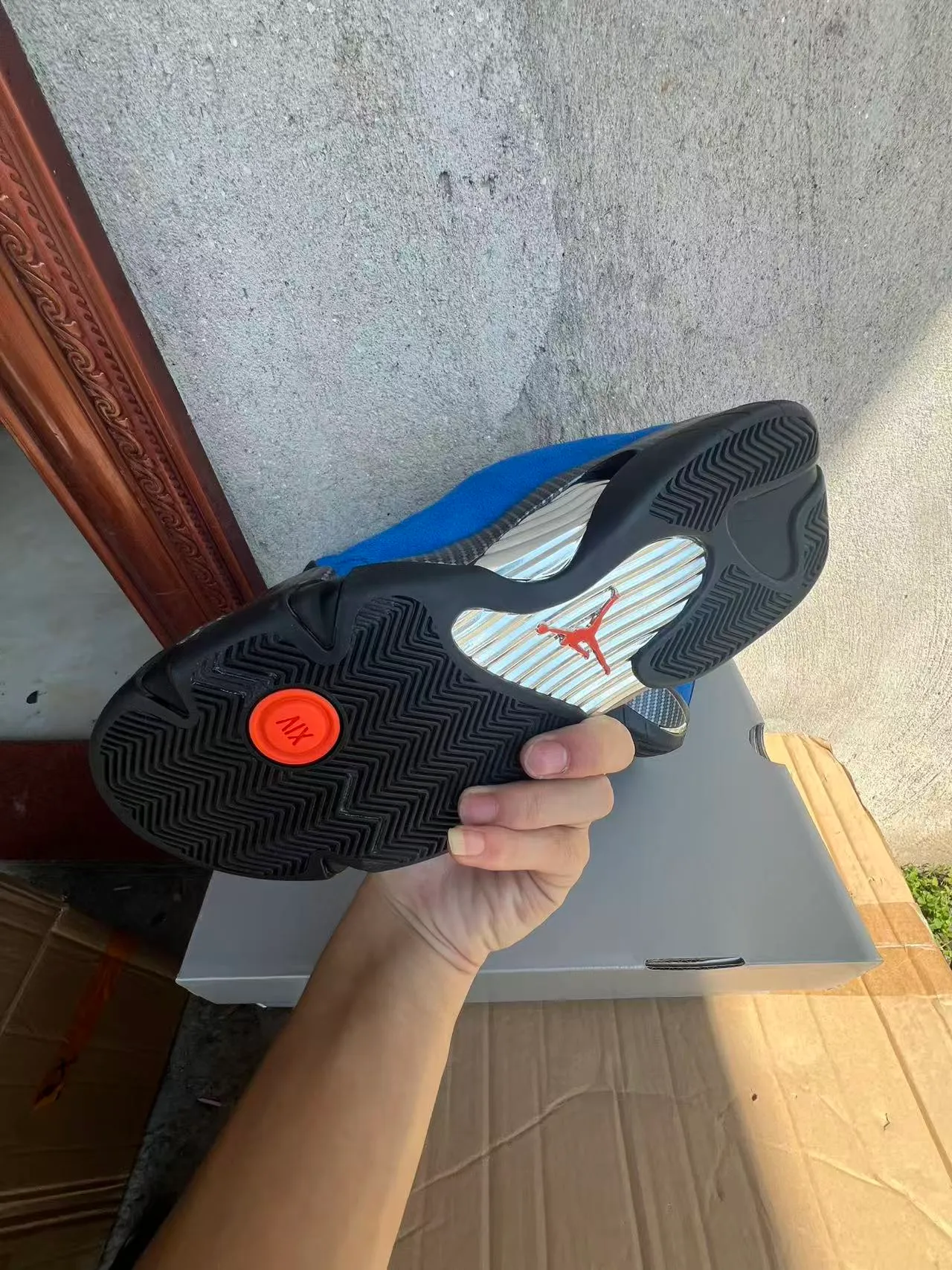 Blue and Black Laceless Split-Toe Carbon-Fiber Midsole Sneaker 6