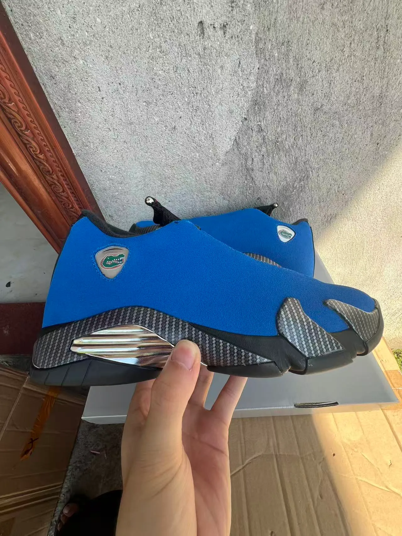 Blue and Black Laceless Split-Toe Carbon-Fiber Midsole Sneaker 7