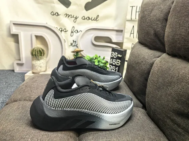 Blue and Black Mesh Upper Sculpted Midsole Lifestyle Sneakers 11