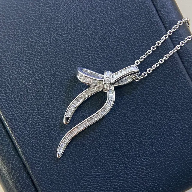 Bow-Shaped Baguette-Pavé Pendant Necklace 4