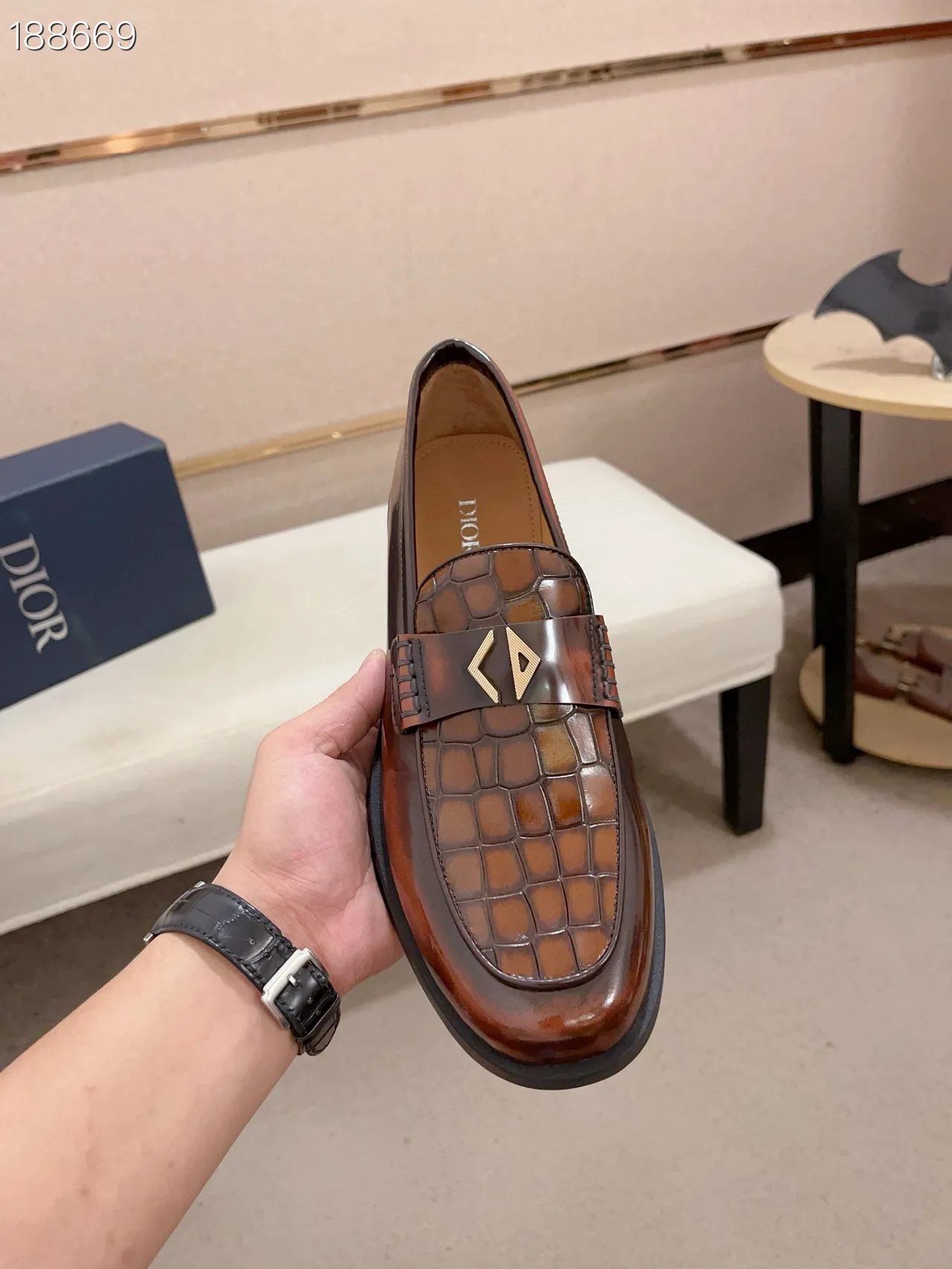 Brown Black Polished Leather Crocodile-Embossed Strap Loafer 4