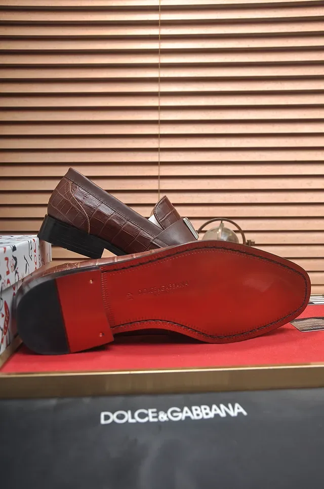 Brown Crocodile-Embossed Buckle Strap Loafer 3