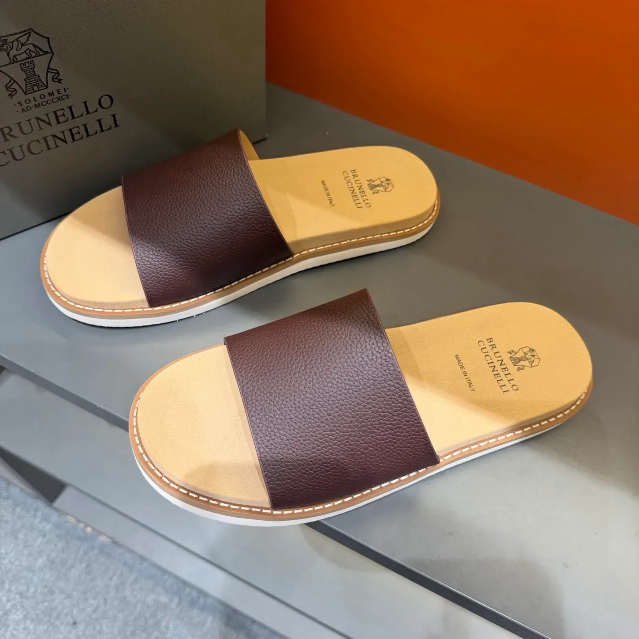 Brunello Cucinelli Single-Strap Leather Slippers 20