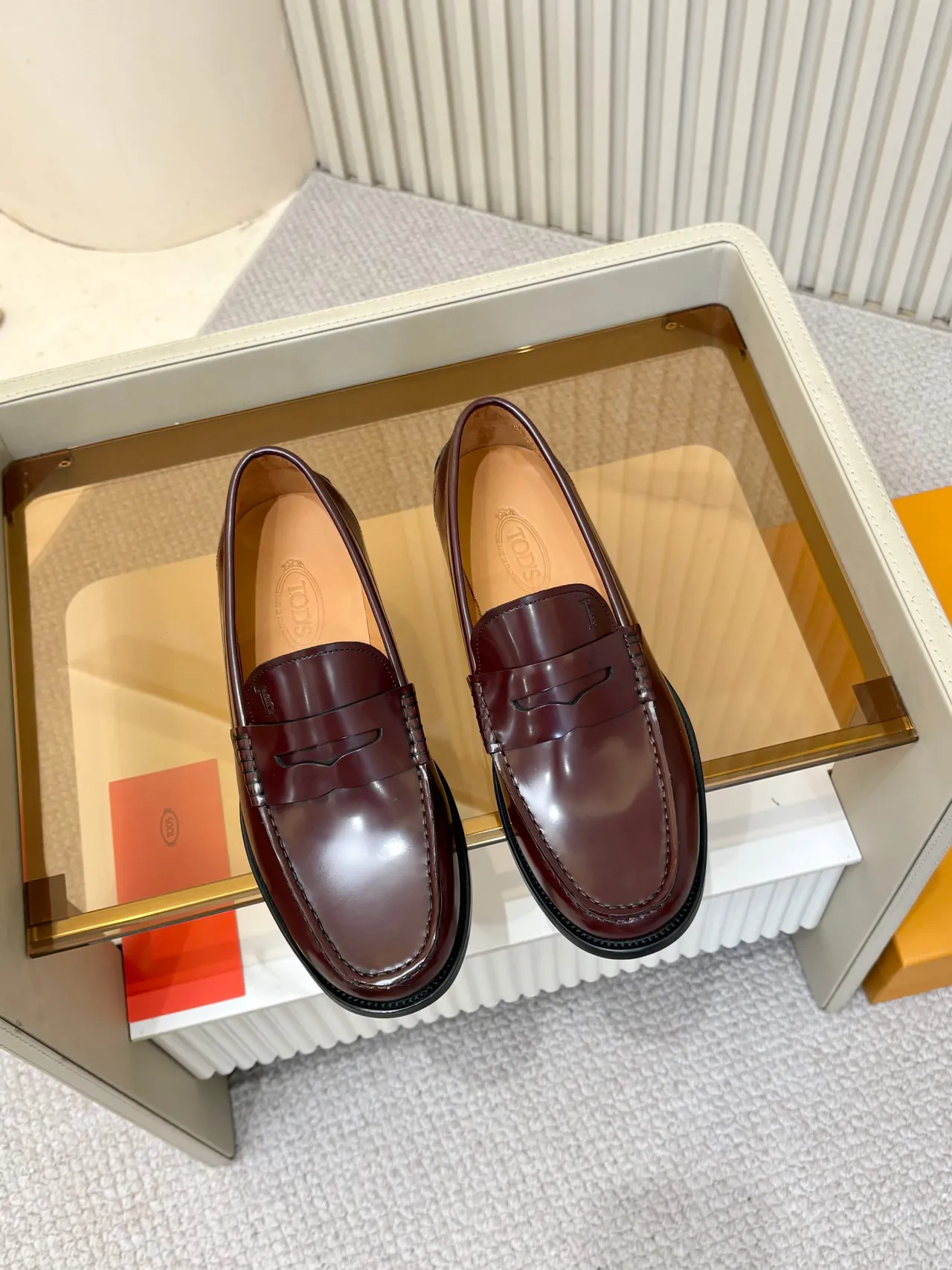Burgundy Black Glossy Leather Moc-Toe Stitching Loafer 5