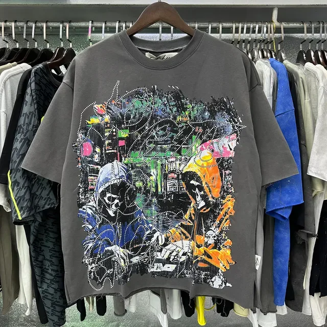 Charcoal Gray Rhinestone-Embellished Skull Graphic Oversized T-Shirt 5