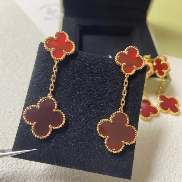 Clover-Shaped Malachite and Mother-of-Pearl Drop Earrings 8