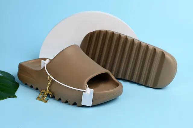 Coffee Brown Molded Rubber Slipper 6
