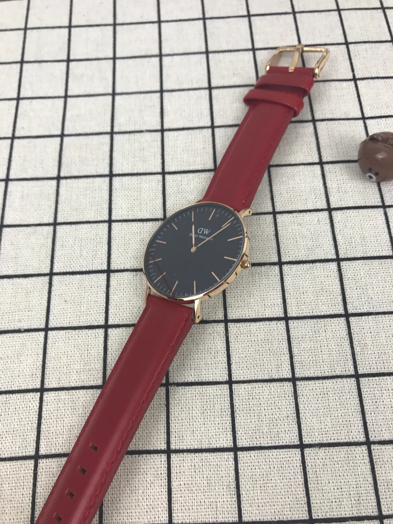 Daniel Wellington Classic Minimalist Red Leather Strap Quartz Watch 3