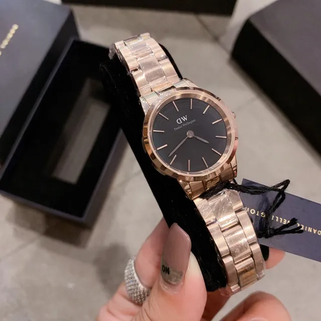 Daniel Wellington Montre Quartz Cadran Noir Or Rose Classique Petite 7