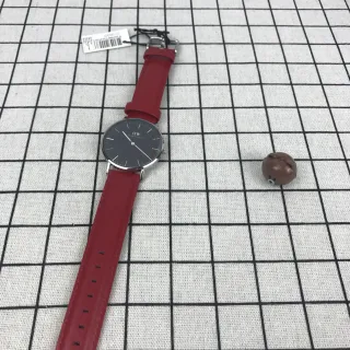 Daniel Wellington Red Black Minimalist Thin Case Quartz Watch