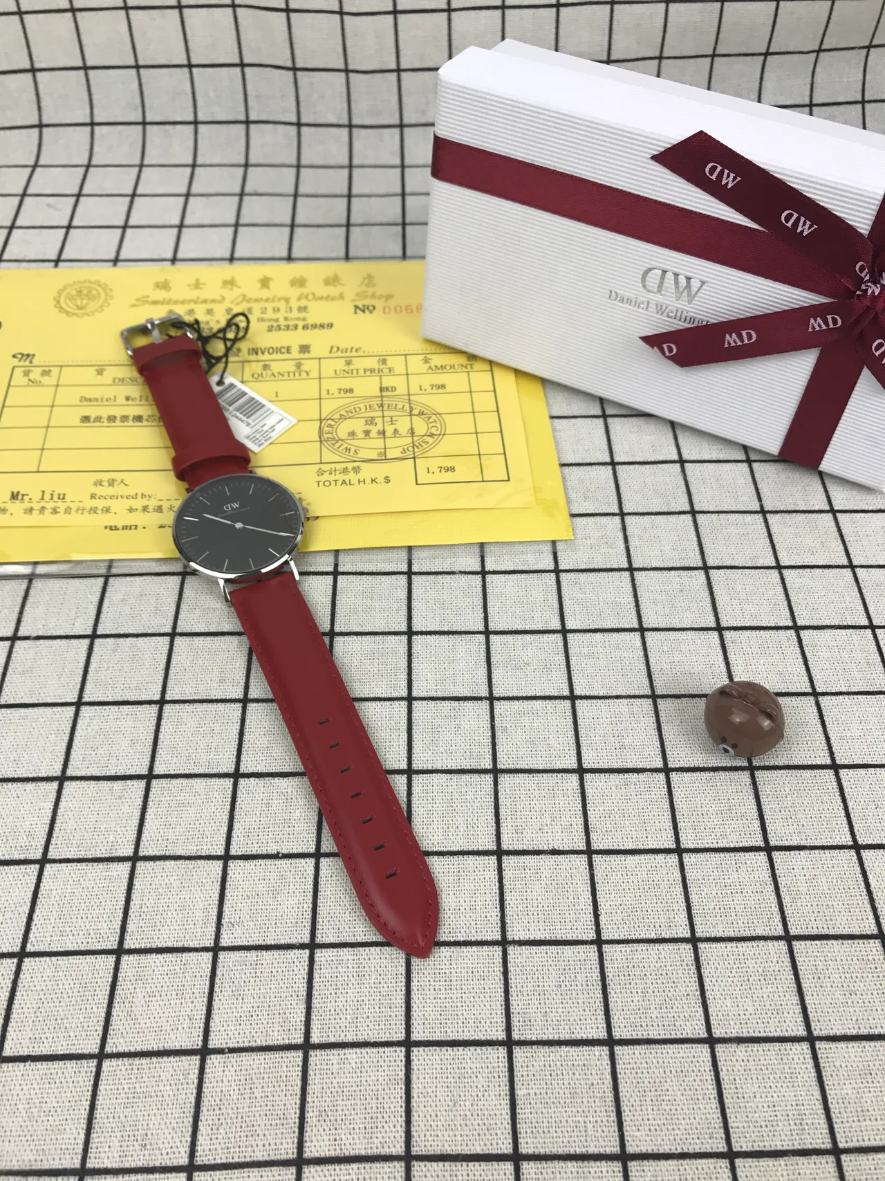 Daniel Wellington Red Black Minimalist Thin Case Quartz Watch 2