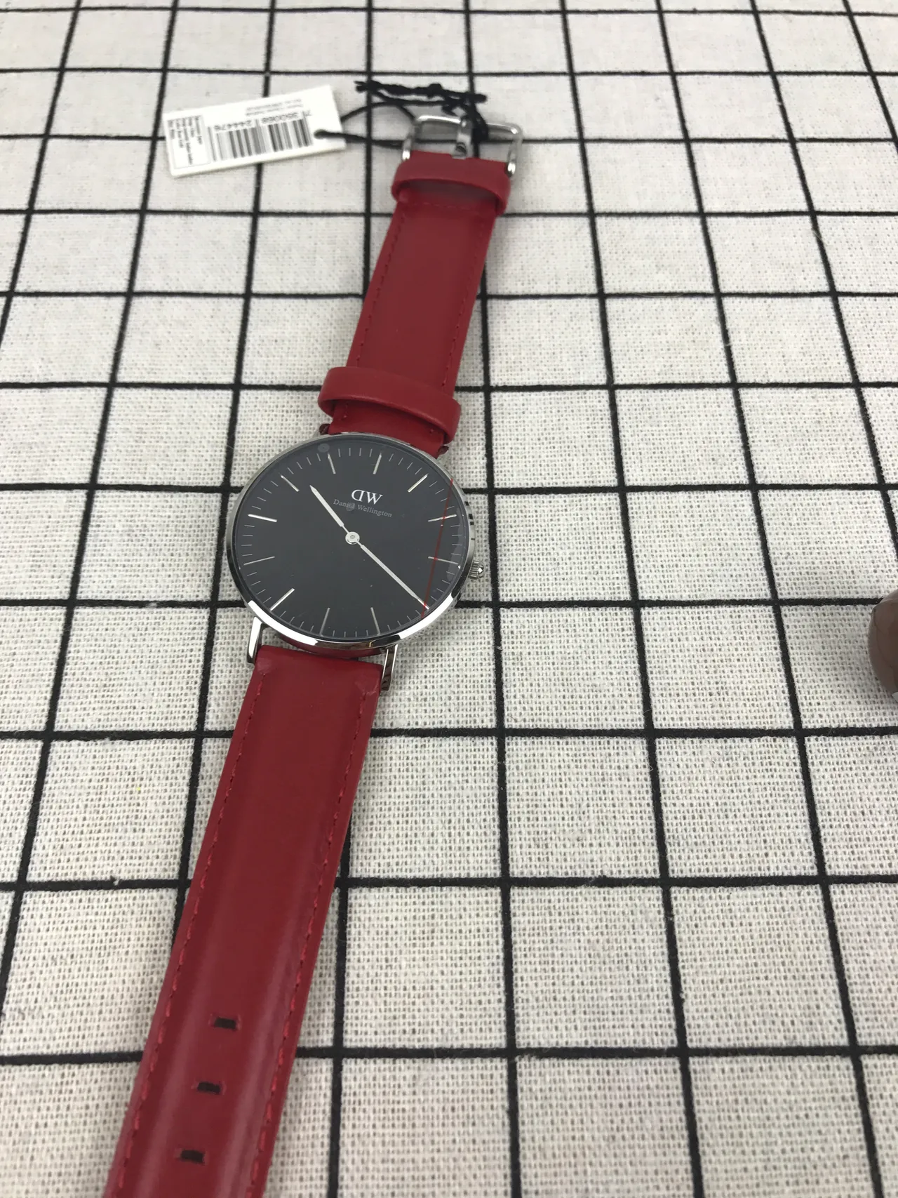 Daniel Wellington Red Black Minimalist Thin Case Quartz Watch 6