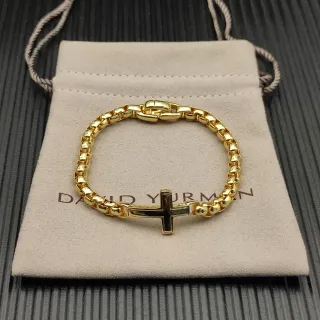 David Yurman Cable Classics Cross سوار لون ذهبي مصقول