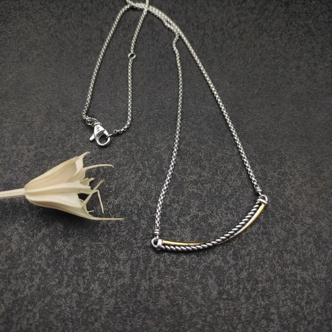 David Yurman Cable Classics Two-Tone Curved Bar Necklace 5