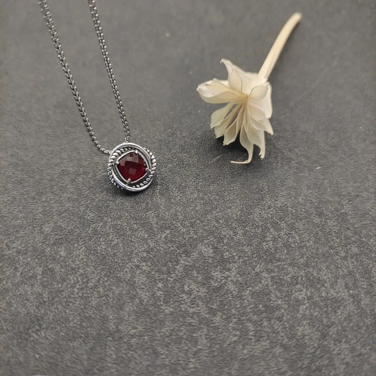 David Yurman Red Silver Circular Pendant Twisted Rope Bezel Necklace 6