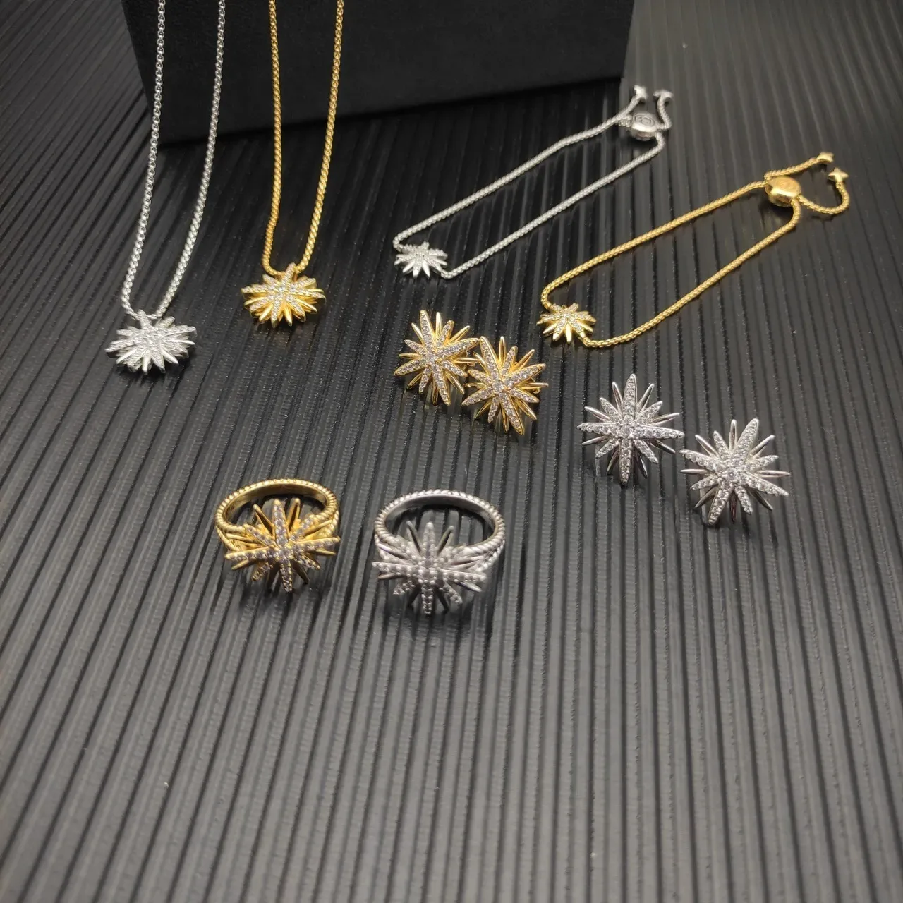 David Yurman Starburst Motif Pavé خاتم ذهب أصفر 2