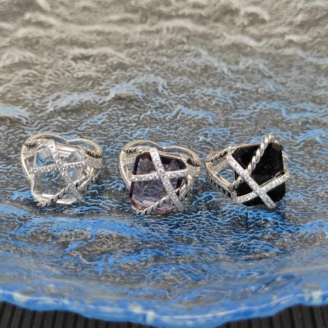 Bague Facetée Gemme Violette Motif Diamant Corde Croisée 5