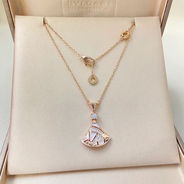 Fan-Shaped Geometric Inlay Pendant Necklace 3