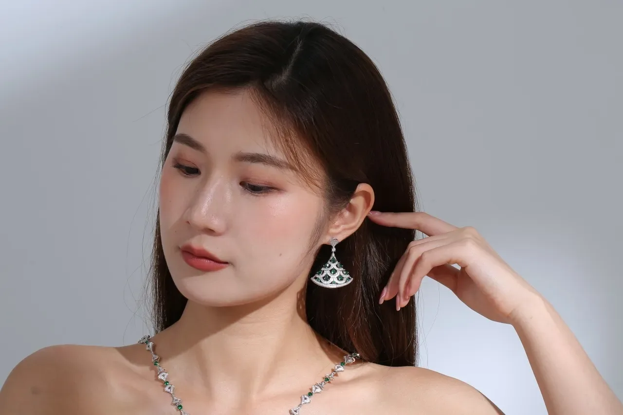Fan-Shaped Tiered Green and Clear Stone Earrings 4
