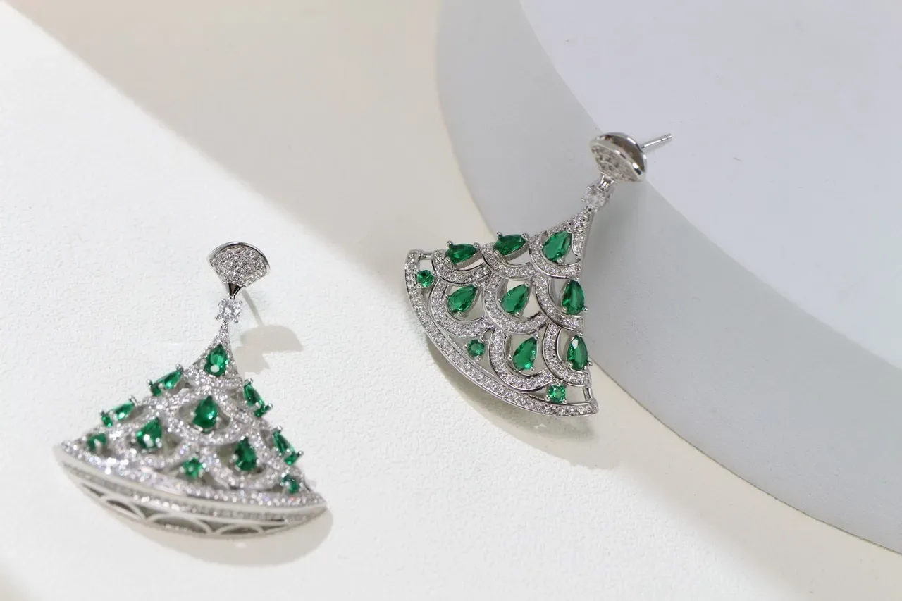 Fan-Shaped Tiered Green and Clear Stone Earrings 8