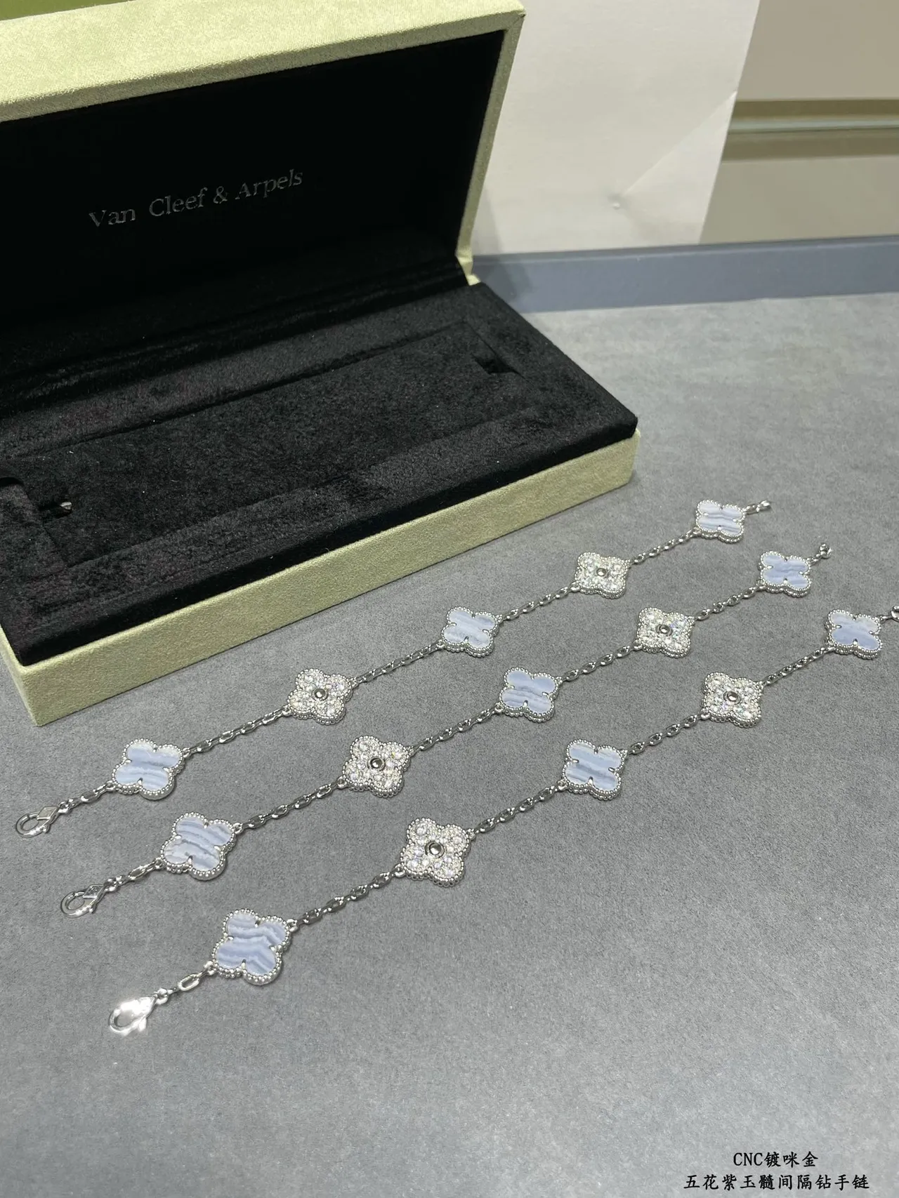 Five Clover Motif Agate and Pavé Crystal Silver-Tone Chain Bracelet 3