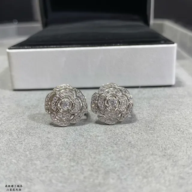 Floral Pavé Crystal Stud Earring 8