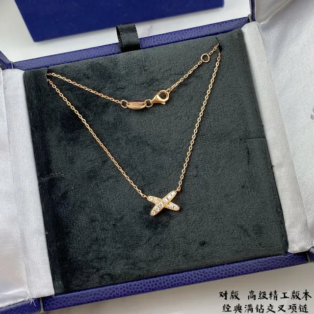 Fred X Motif Full-Pavé Cross Pendant Necklace 2