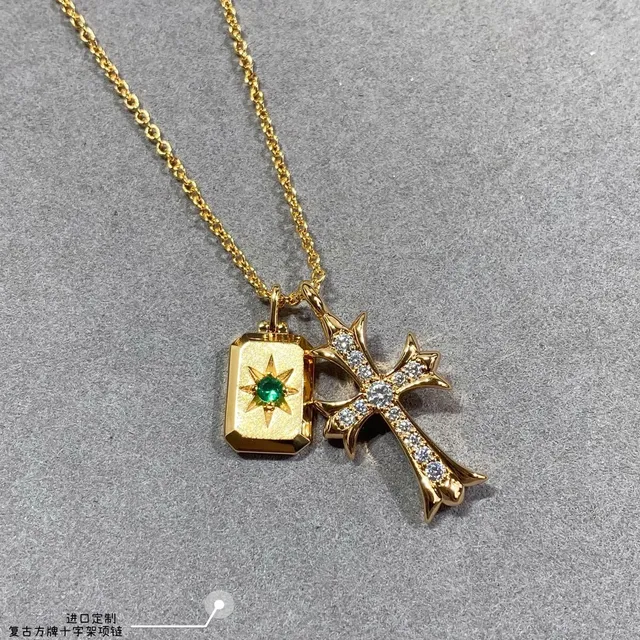 Gold Green Chain Dual-Pendant Design Necklace 7