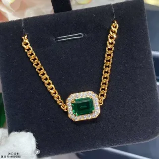 سلسلة كيرب ذهب أخضر حجر زمرد مقصوص قلادة