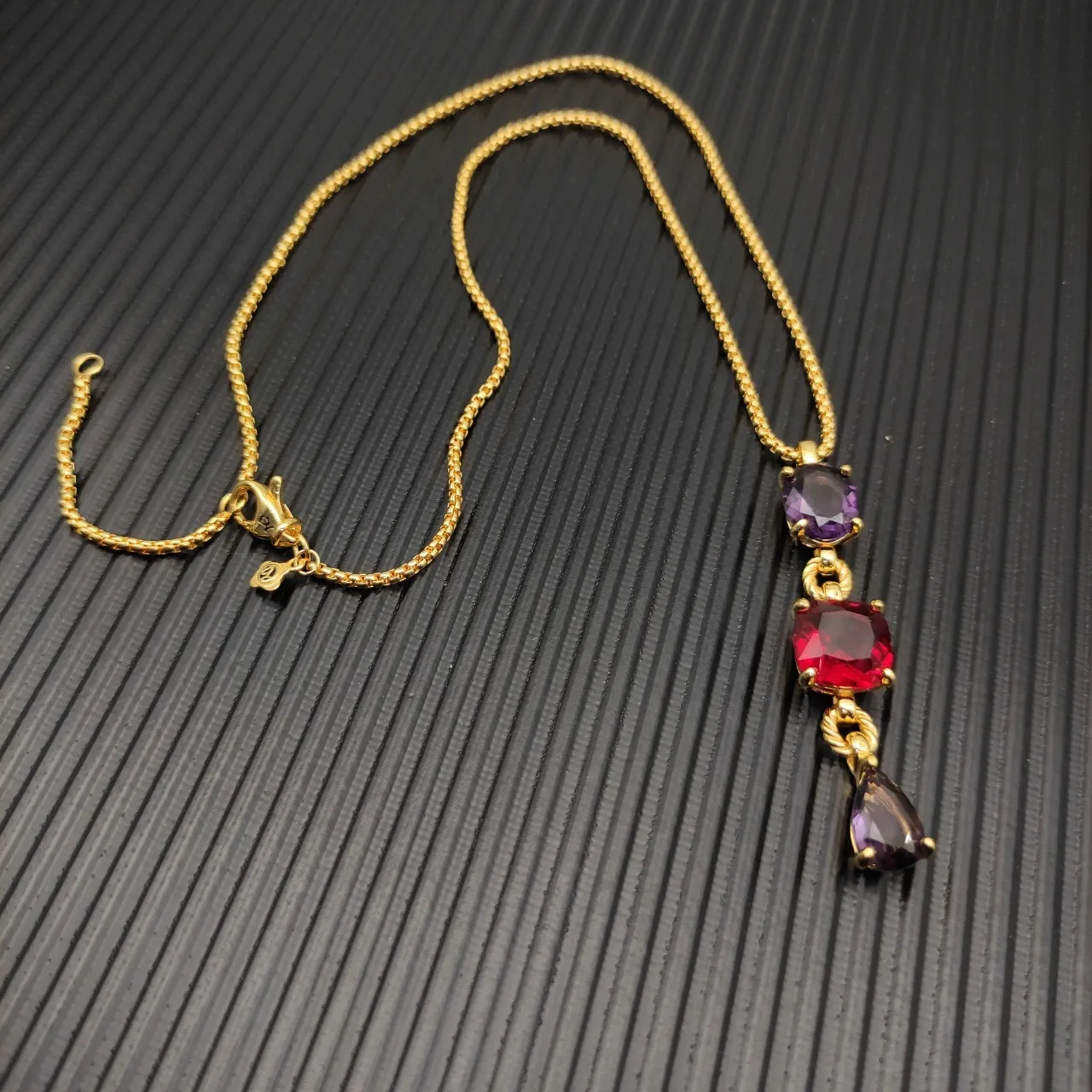 Gold Purple Three-Stone Vertical Drop Twisted-Link Connectors Necklace 2