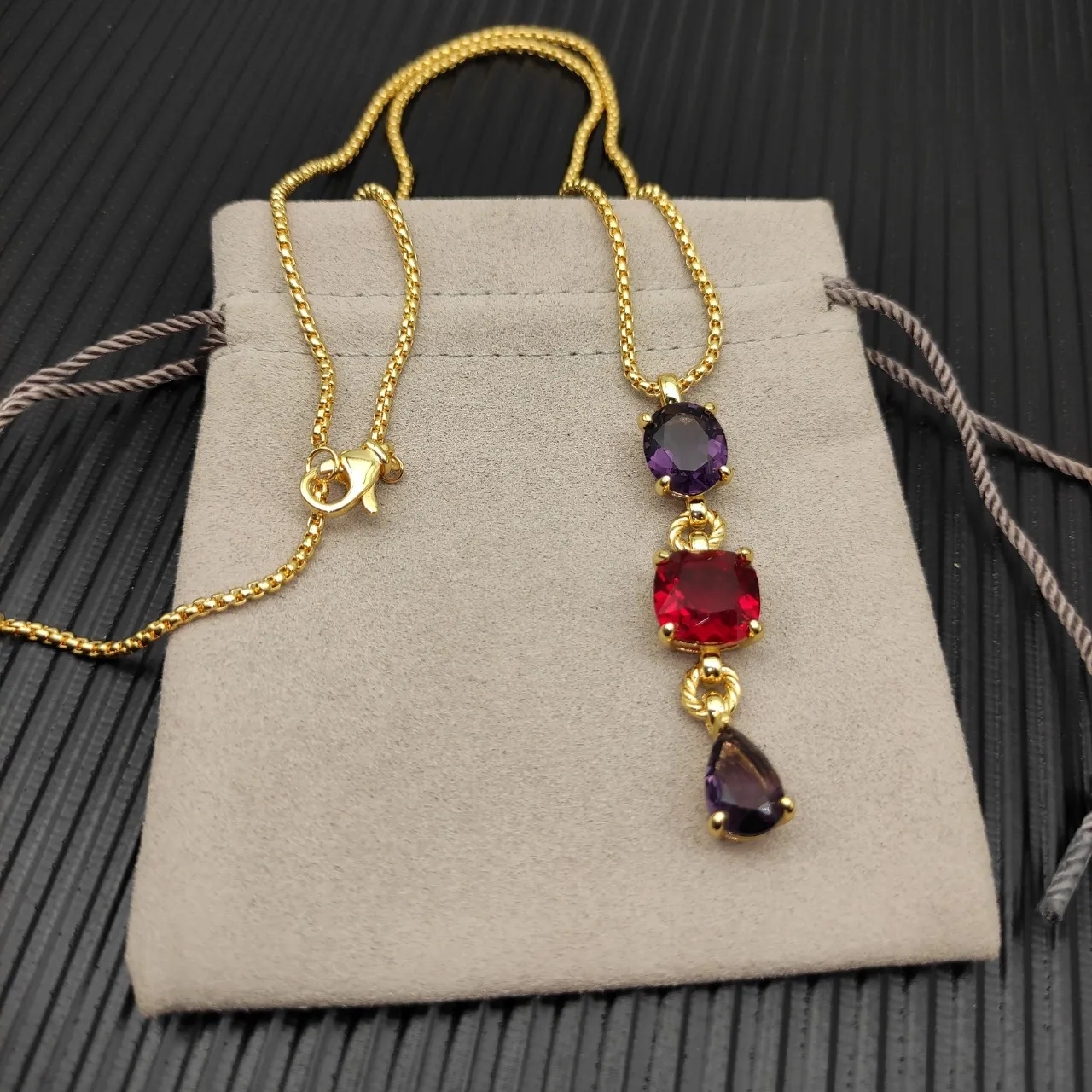 Gold Purple Three-Stone Vertical Drop Twisted-Link Connectors Necklace 3